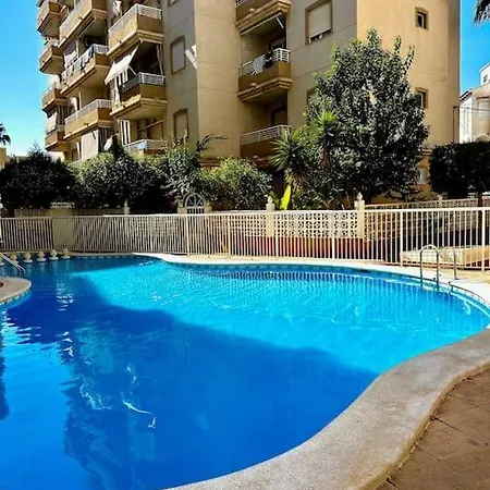 Cozy 350 Meters From The Beach. דירה *