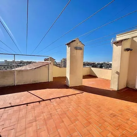 Cozy 350 Meters From The Beach. * טורבייחה