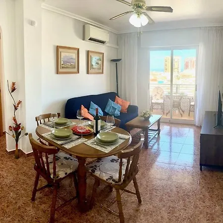 Cozy 350 Meters From The Beach. * טורבייחה