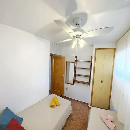 דירה Cozy 350 Meters From The Beach. טורבייחה