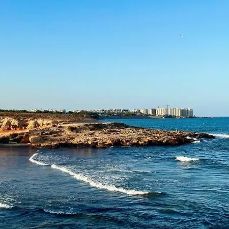 Cozy 350 Meters From The Beach.