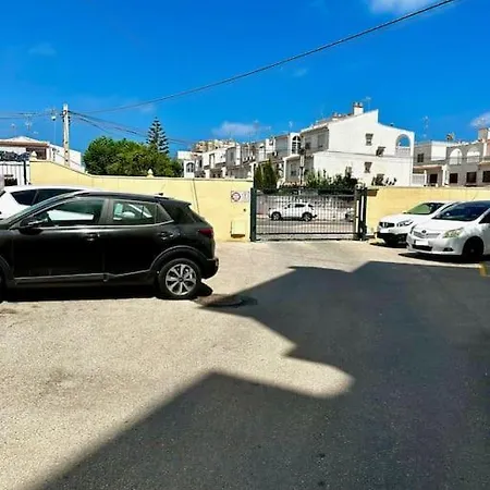 Cozy 350 Meters From The Beach.