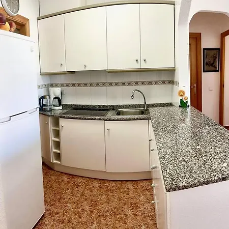 Cozy 350 Meters From The Beach. Appartement Torrevieja