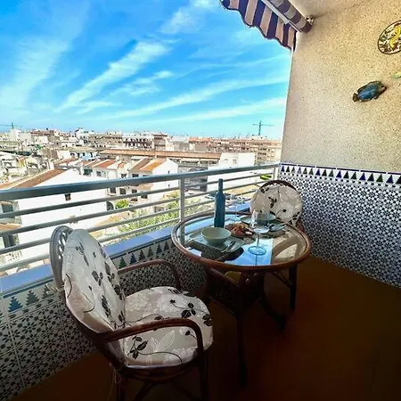 Cozy 350 Meters From The Beach. Appartement Torrevieja