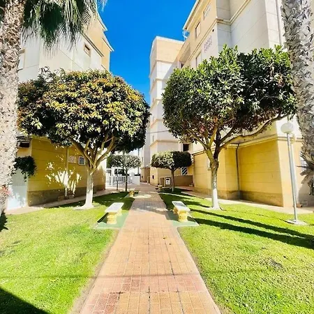 Cozy 350 Meters From The Beach. Apartman Torrevieja