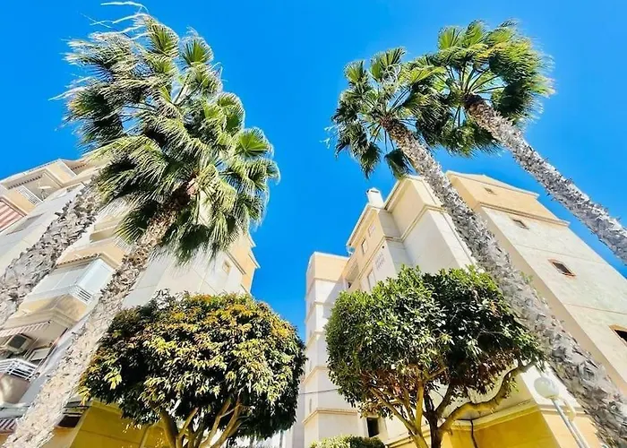 Cozy 350 Meters From The Beach.